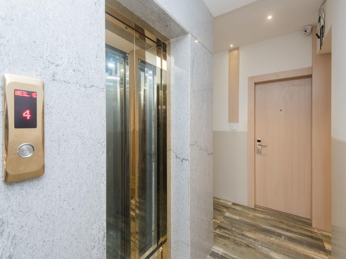 Oyo 13089 Hotel Gold Crest นาวีมุมไบ ภายนอก รูปภาพ