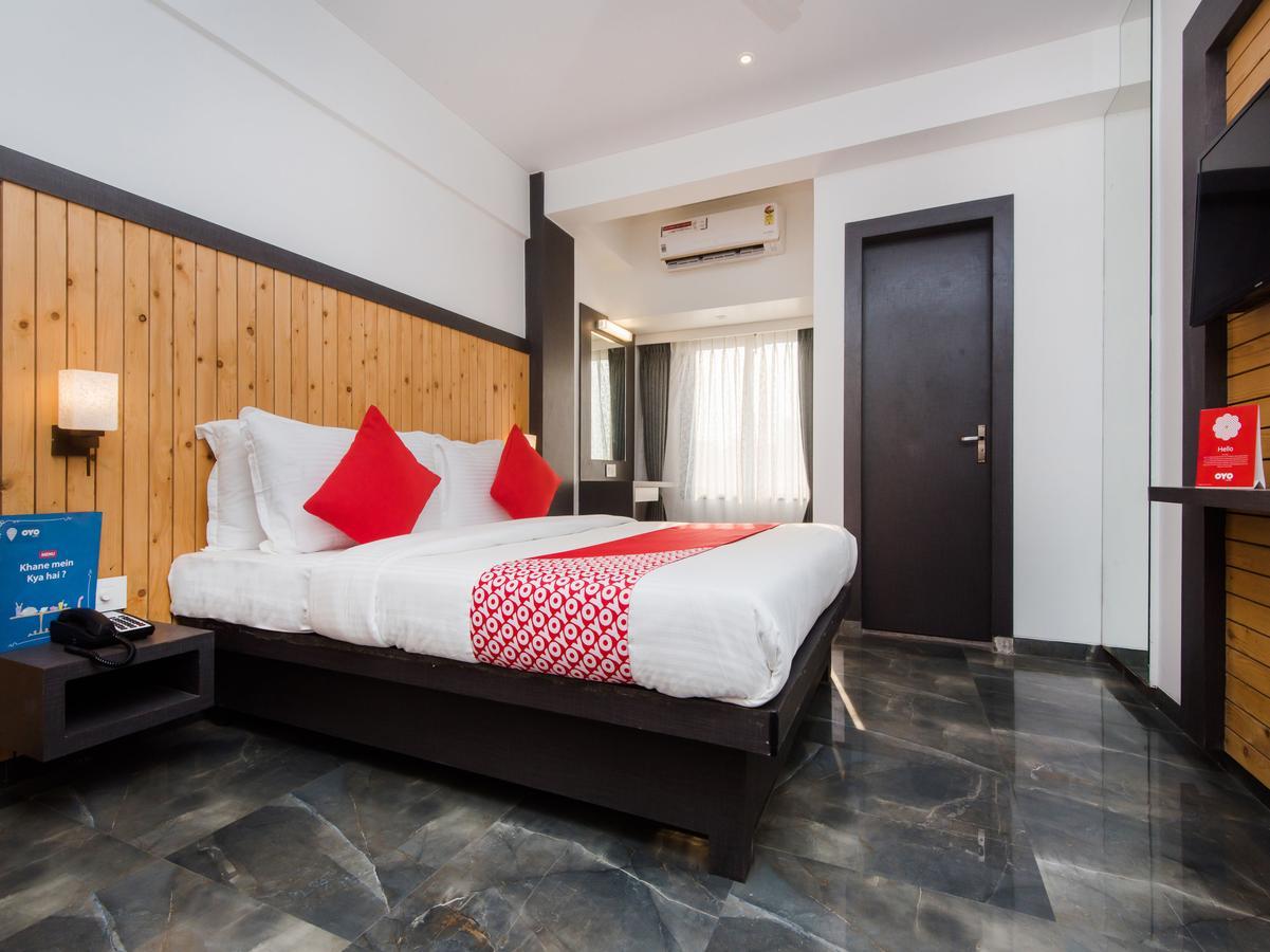Oyo 13089 Hotel Gold Crest นาวีมุมไบ ภายนอก รูปภาพ